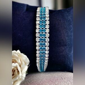 Shiny Inlaid Zircon Bracelet
